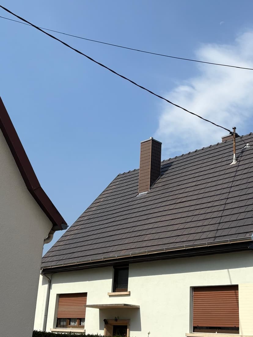 Toiture moderne grise